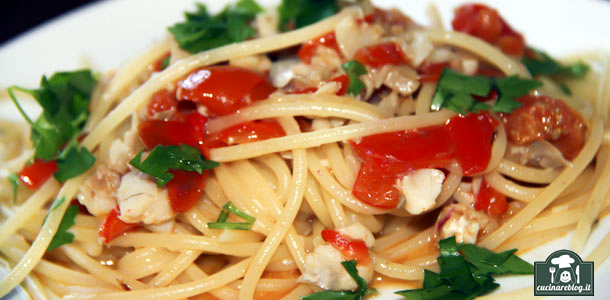 Spaghetti con triglie e peperoni